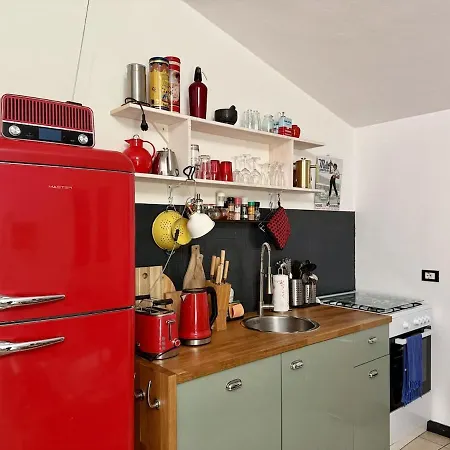 Host4u - Cozy Retreat At House Don Camillo, In Trincheri דירה *