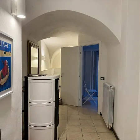 Host4u - Cozy Retreat At House Don Camillo, In Trincheri דירה *
