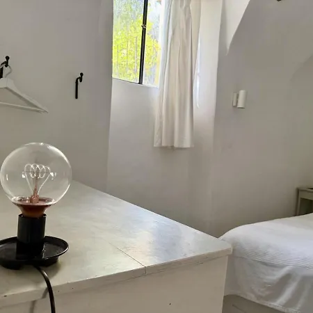 Apartamento Host4u - Cozy Retreat At House Don Camillo, In Trincheri Bellissimi